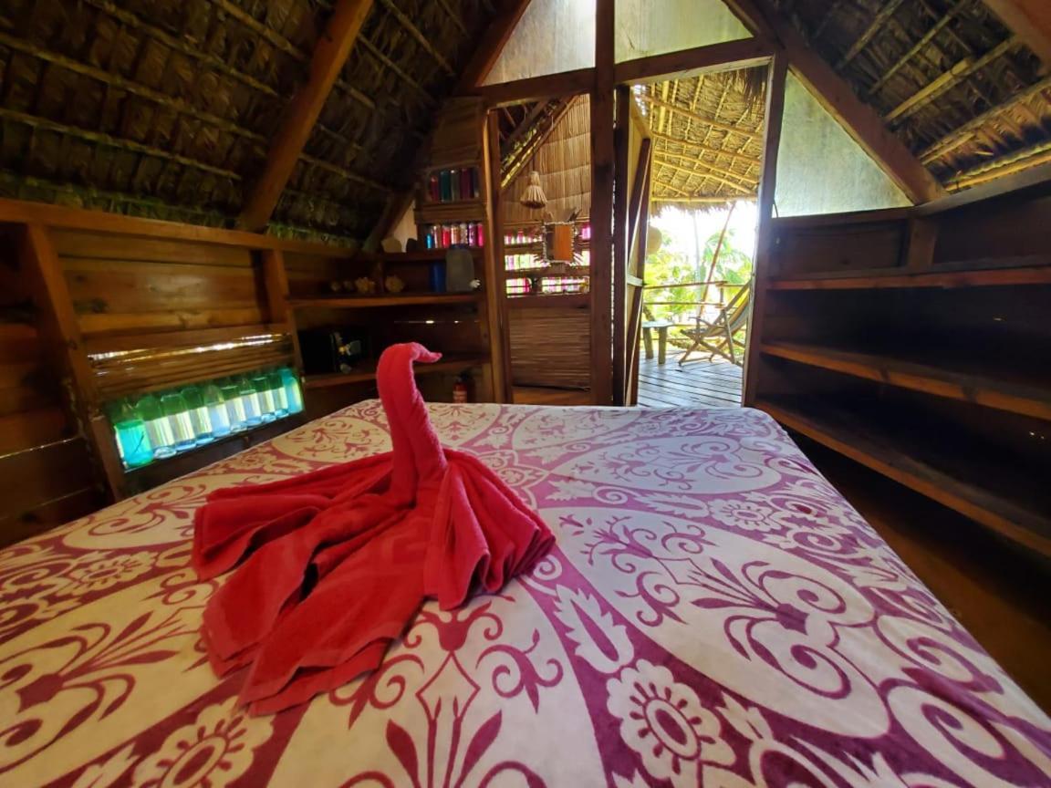 Derek'S Place Eco-Lodge Pulau Little Corn Luaran gambar