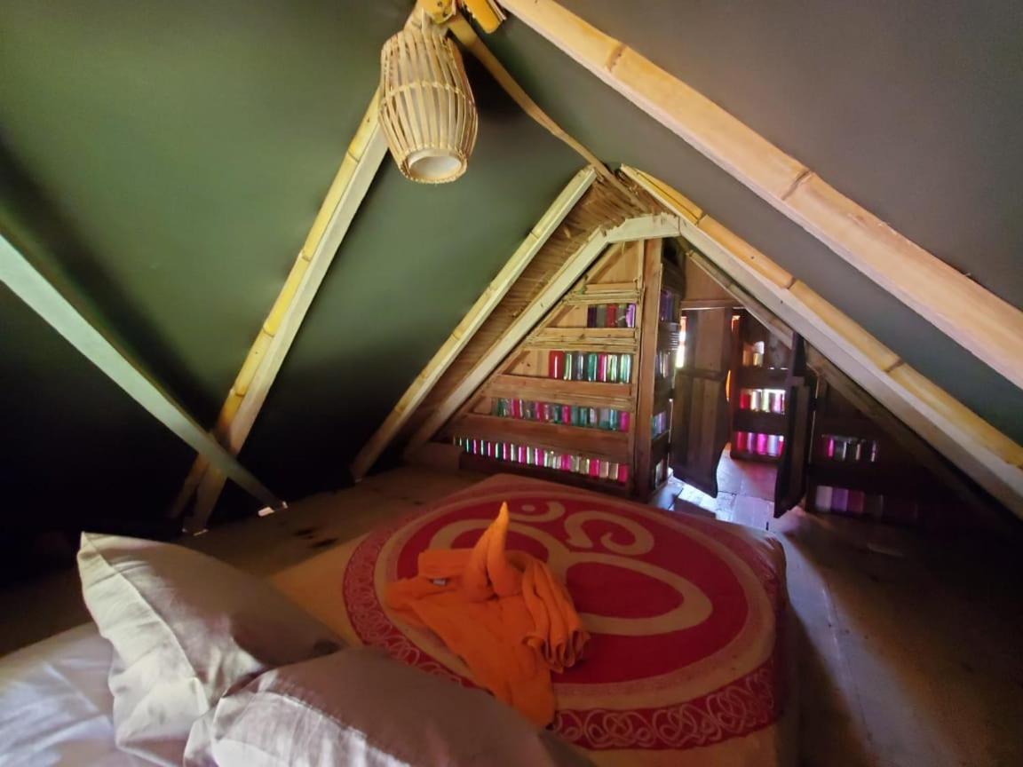 Derek'S Place Eco-Lodge Pulau Little Corn Luaran gambar